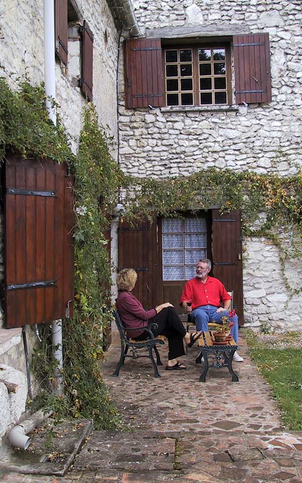 Farmhouse in the Dordogne - Fractional Vacation Property for Sale - Patio Area